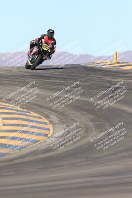 media/Jan-10-2025-CVMA Friday Practice (Fri) [[489e0da257]]/Group 4 and Trackday/Session 3 (Turns 9 and 10)/